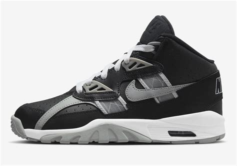 nike air trainer sc raiders.